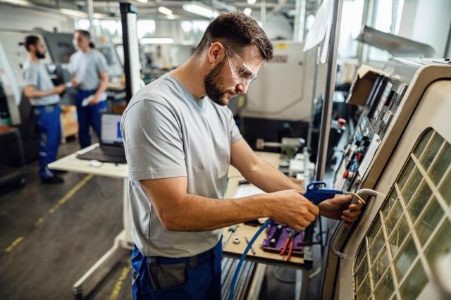 CNC Machining Services: What You Should Know Before Hiring One